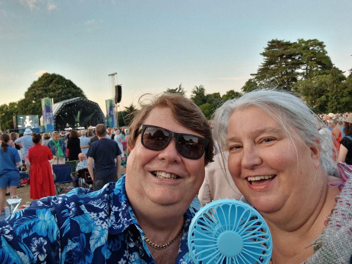 whitmore_pete's tweet photo. "Fan Kew for The Music" Fabulous Alison Moyet gig last night! 🥰 https://t.co/XkwyEu1A2Y