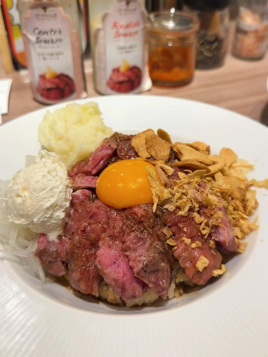 Giocsarson's tweet image. 今日の夕食です 😊