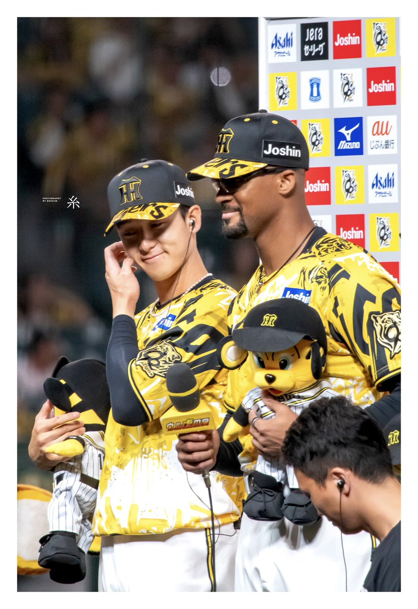 O65128's tweet image. デュープにマイクを渡した後の表情がかわいかったおばたくん🎤