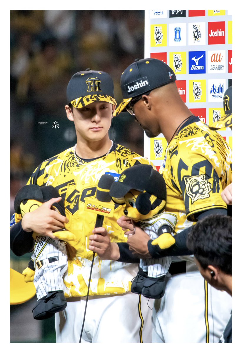 O65128's tweet image. デュープにマイクを渡した後の表情がかわいかったおばたくん🎤