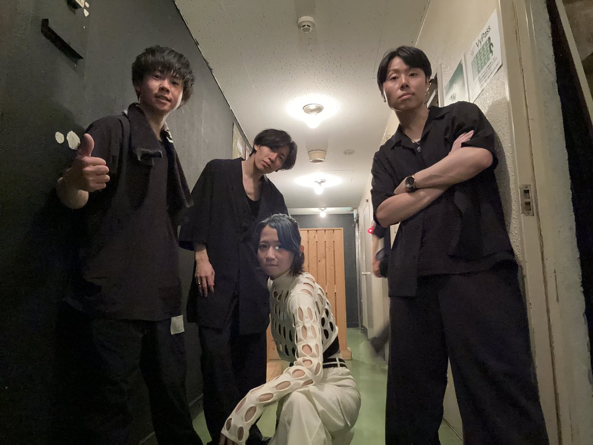 hakua05_JP's tweet photo. 2025.07.12 @VyPass_SAPPORO 
白いパレード（@shiropare__band ）レコ発、おめでとう&amp;呼んでくれてありがとう！
いい夜でした🔥

1.Rasion
2.MAKE i
3.アクアリウム
4.カメラロール
5. Re:END
6.白無垢 https://t.co/ftGZwbNQlZ