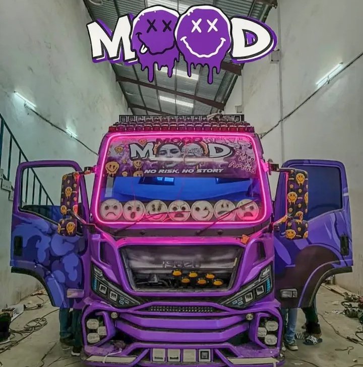 GAMER.               OR.                 MOOD.