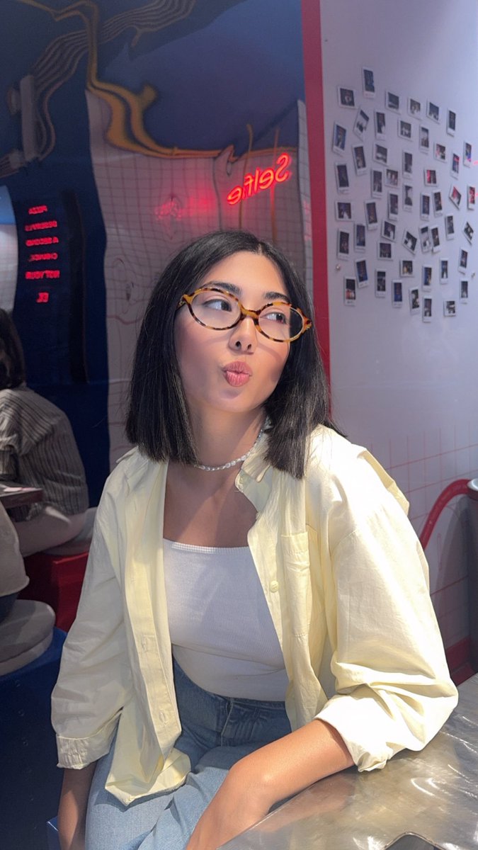 negin tweet media
