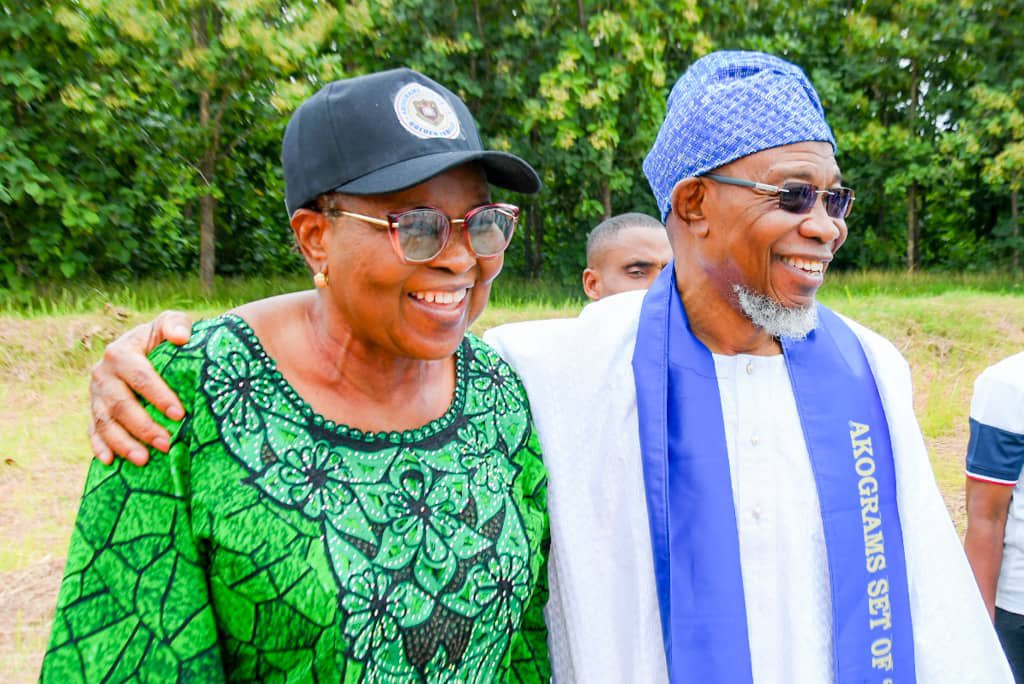 raufaregbesola's tweet image. Yesterday, I had the honour of celebrating the 50th anniversary reunion of my alma mater, Arigidi Akoko Grammar School, with my fellow schoolmates from the AKOGRAMS Alumni Set of 1975. I delivered a speech titled “We Are Fulfilled,” in which I highlighted our resilience and…