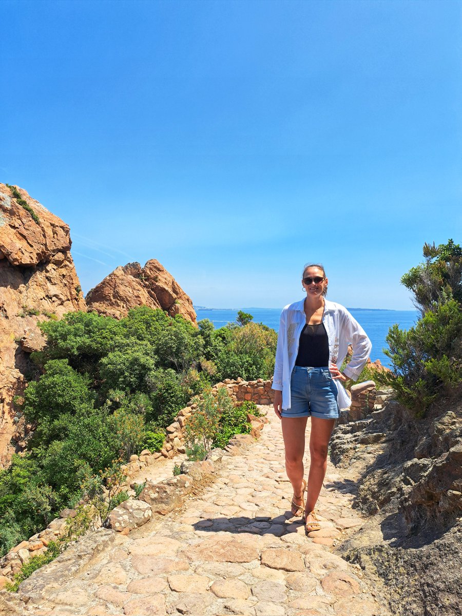 UGC_Marina's tweet photo. Théoule-sur-Mer, ein wunderschönes Fleckchen Erde an der Côte d'Azur 🌊 schau dir gerne dazu mein neues YouTube Video an ➡️ https://t.co/QtFEAt3wHV

#theoulesurmer #antibes #cannes #cotedazur #frenchriviera #südfrankreich #reisen #reiseliebe #reisetipps #reisevlog #frankreich https://t.co/K3t3Pva1WQ