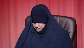 Aziz_elzhfy's tweet photo. ثريد:

من الخلافة إلى الانتحار…  
زوجة زعيم داعش تكشف الوجه الخفي لأبو بكر البغدادي: مهووس بالنساء، قتل ابنه بيده، ويمتلك 10 سبايا يختار منهن "الزوجة الليلة" بالقرعة!

التفاصيل الصادمة في السرد التالي… https://t.co/uizVUuooFg
