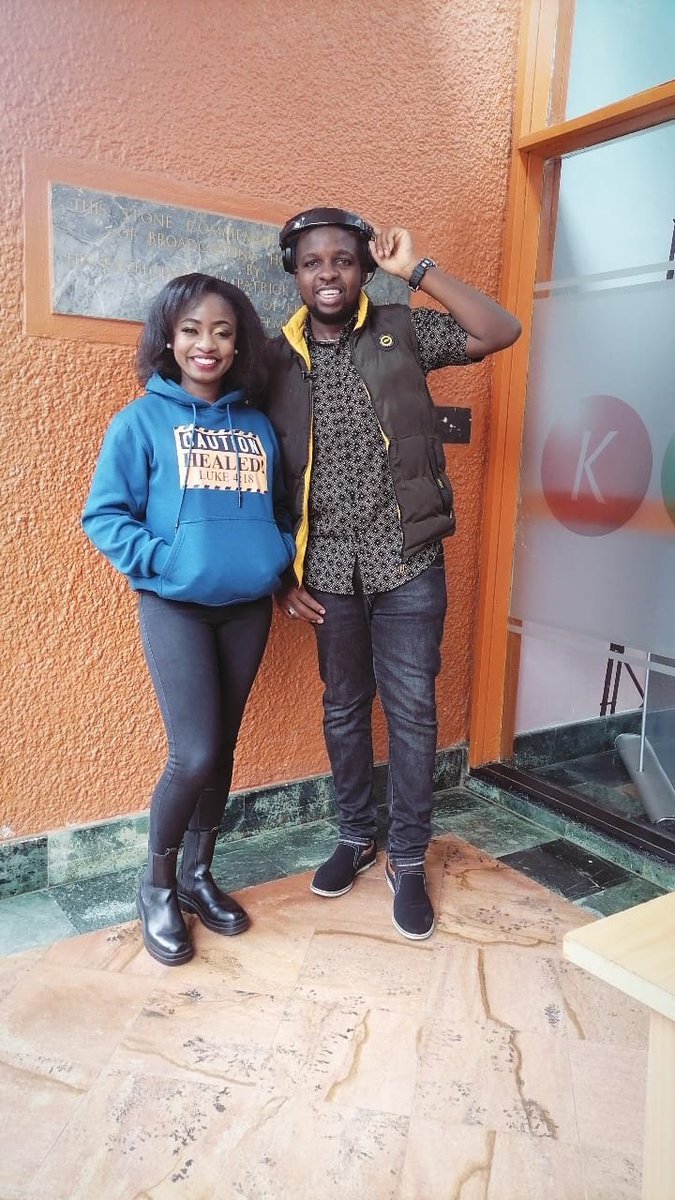 Y254Channel's tweet photo. Mbogiiii niaje? Bwana Yesu Asifiwe. Wacha turudi shule na @Miriam_Odanga na @Djandyckenya . Who was your favourite teacher and why? Drop comments hapo chini.
Request na selfie zikuje #JCCircle #SecondService #MbogiyaChrist #tagyourfavoriteteacher https://t.co/lKqw4qy1fC