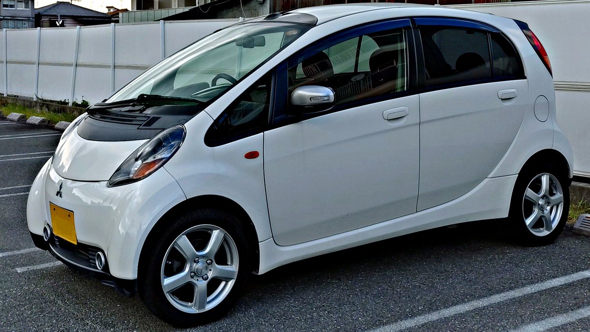 you_kun_jp's tweet photo. アイは今日も元気!
#アイのあるくらし #たまには1分の1スケール #三菱 #三菱アイ #car #kcar #kei #mitsubishi #i #rearmidship #MIVEC #variablevalvetiming #DOHC #12valve #intercooler #turbo https://t.co/6TtJretnIW