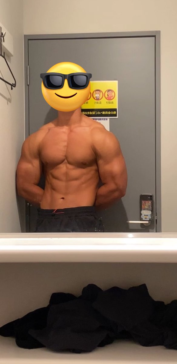 よよよ tweet media