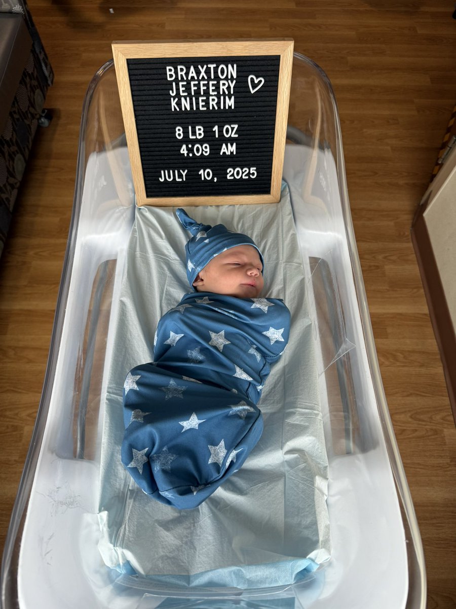 Chris Knierim tweet media