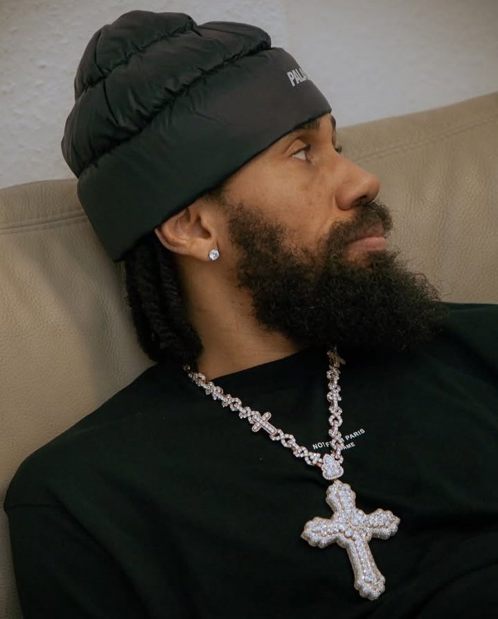 Zika_gfx's tweet image. Your favorite song by Phyno but you're not allowed to mention God's willing ?? Don't air me!!