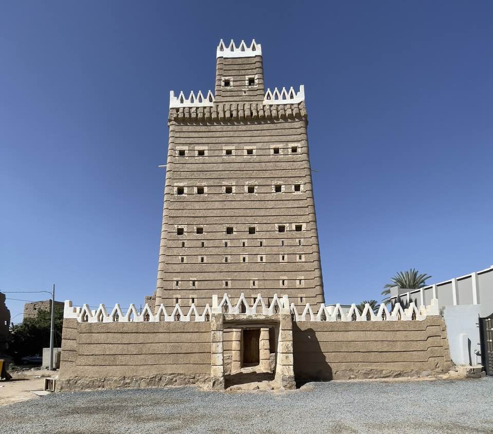 DesertPublisher's tweet photo. مبنى تراثي في نجران
A traditional house in Najran https://t.co/yLsG94TPLR