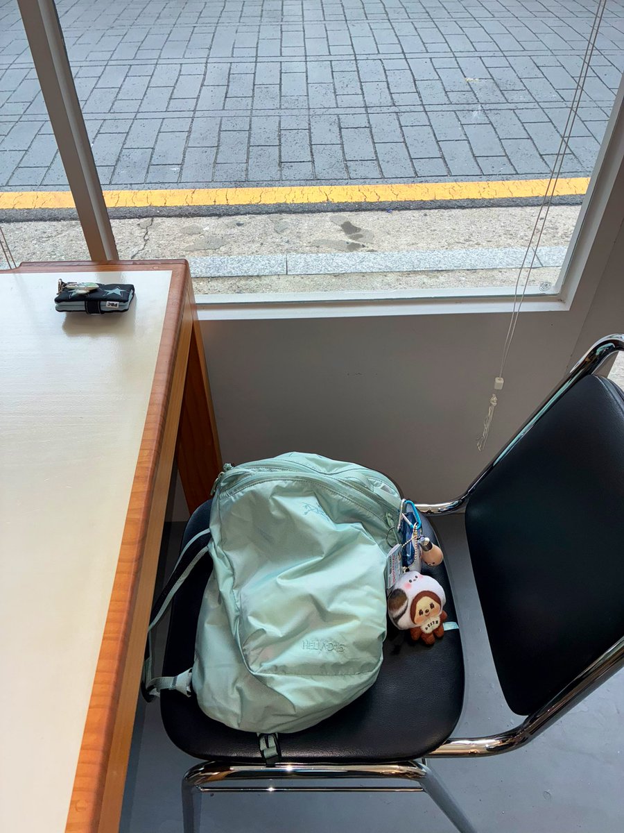 angellictk's tweet image. 파란색 쭈아〰️🧚🧚
