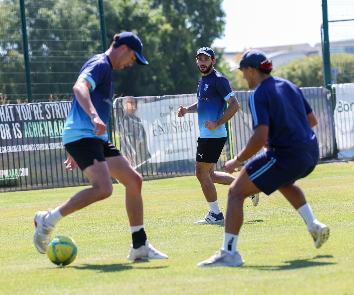 █▓▒▒░░░CUPDATE░░░▒▒▓█

You can follow all today's Cup semi-final action as follows:

➡️ Live Blog: bit.ly/44tQQn4
➡️ Irish Senior Cup scores: bit.ly/4f6kXol
➡️ National Cup scores: bit.ly/3GETygi

#ISC25 #NC25 #LoveCricket