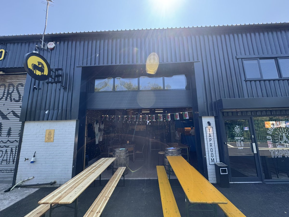 Taproom Sunday #cheerstobeers #beeradventures <a href="/wildhorsebeer/">Wild Horse Brewing Co</a> <a href="/PaulaD2644/">PaulaD</a> 🍻🏴󠁧󠁢󠁷󠁬󠁳󠁿