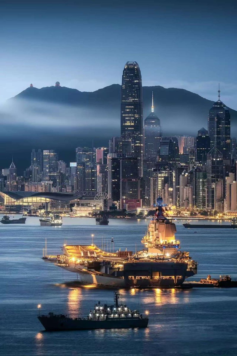 On the evening of July 11, a photo of the PLA.NAVY Shandong Aircraft Carrier in the  Victoria Harbour taken by a high school student of Shenzhen, became a trending topic and was reposted by many photography celebrities. This photo brings to life how the