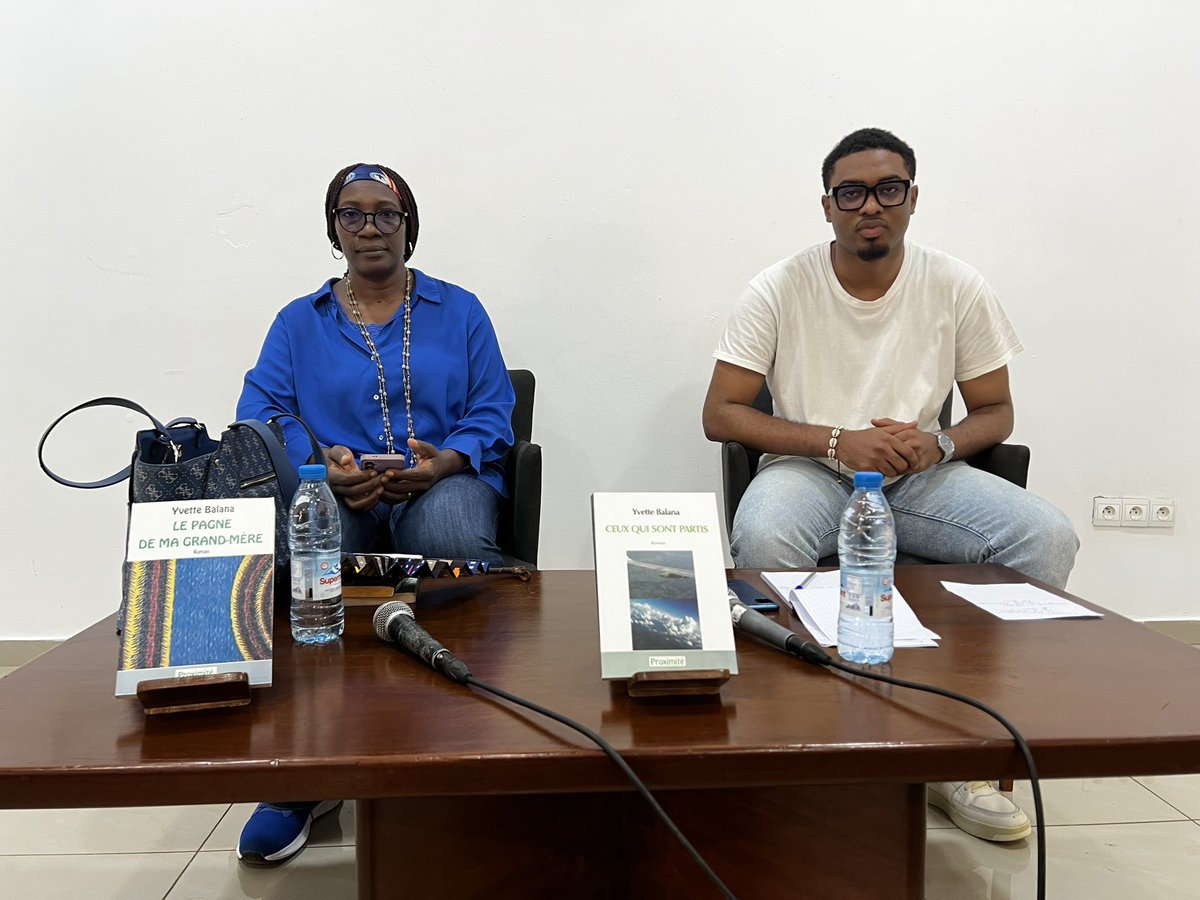CafeDesMots's tweet photo. 📚 Retour sur la rencontre littéraire à l’@IFCameroun Yaoundé ce 12 juillet. Un bel échange autour des œuvres de Yvette Balana : Le pagne de ma grand-mère &amp; Ceux qui sont partis. Merci à tou·te·s pour ce moment riche en mots et en émotions ! 🙏 #CafeDesMots https://t.co/KvBiWXxD2v