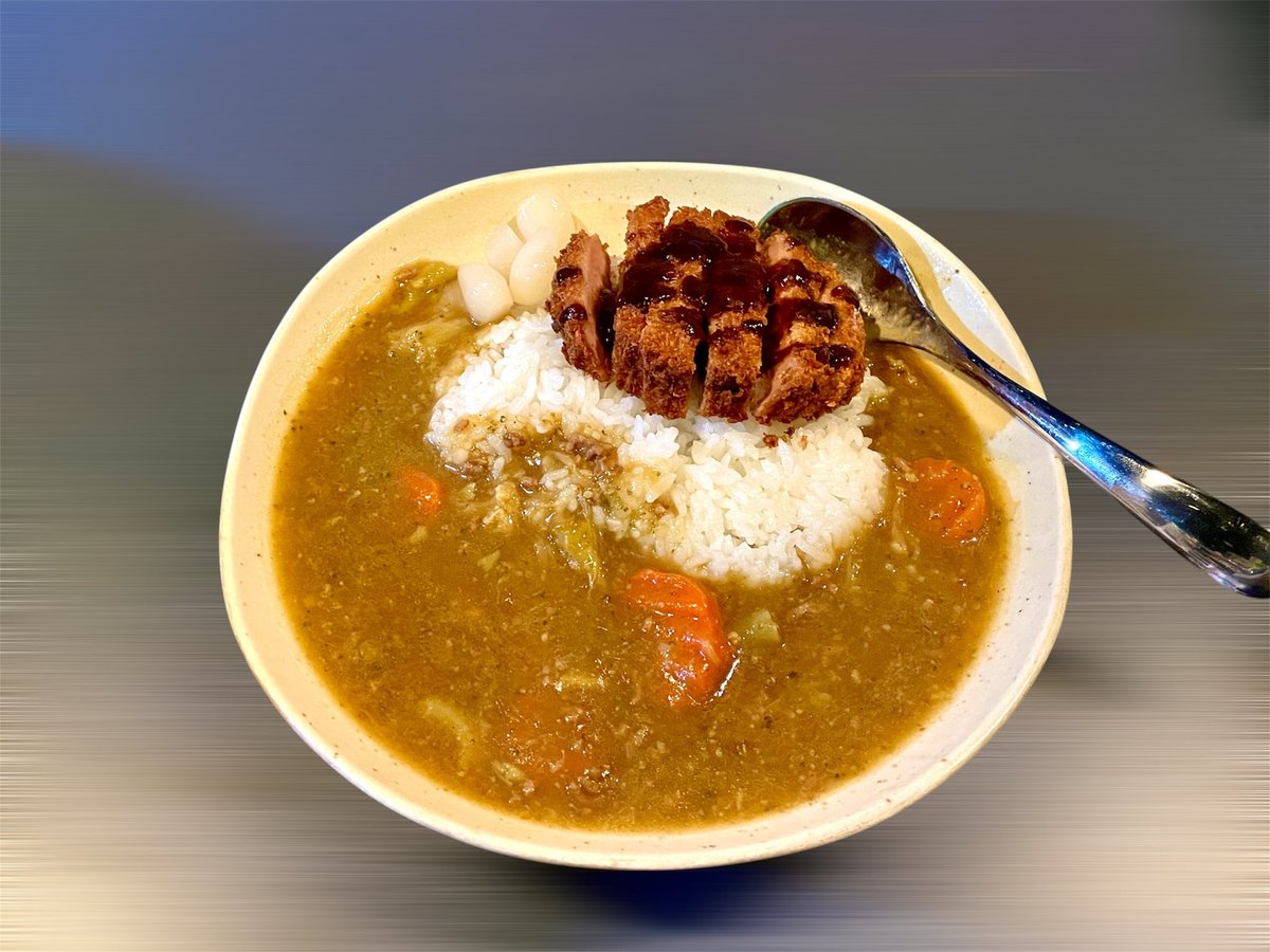 arekeys_cafe's tweet photo. 昨日のお昼ご飯ですけど
忘れていたので今アップします♪
「ホタテの海鮮カレー」〜♪
木曜日のアコライ！の
余ったライブ飯が翌日のお昼ご飯になりました。
野菜が溶け込んだカレーにホタテを追加して
海鮮カレーになりました😊
ちなみにライブ飯は
「厚切りハムのカツカレー」でした♪ https://t.co/7mTVPNpJaS
