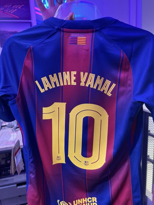 10InfoBlaugrana's tweet photo. 🔥Sorteamos la nueva camiseta del barça para esta temporada 

✅Para participar:  

-Dale RT🔁y MG❤️al tweet

-Sigue a @rad4rdeportivo y a @10InfoBlaugrana

-OPCIONAL(Mencionar a un amigo aumenta las probabilidades de ganar) 🫂 https://t.co/fEWjsHeqEP