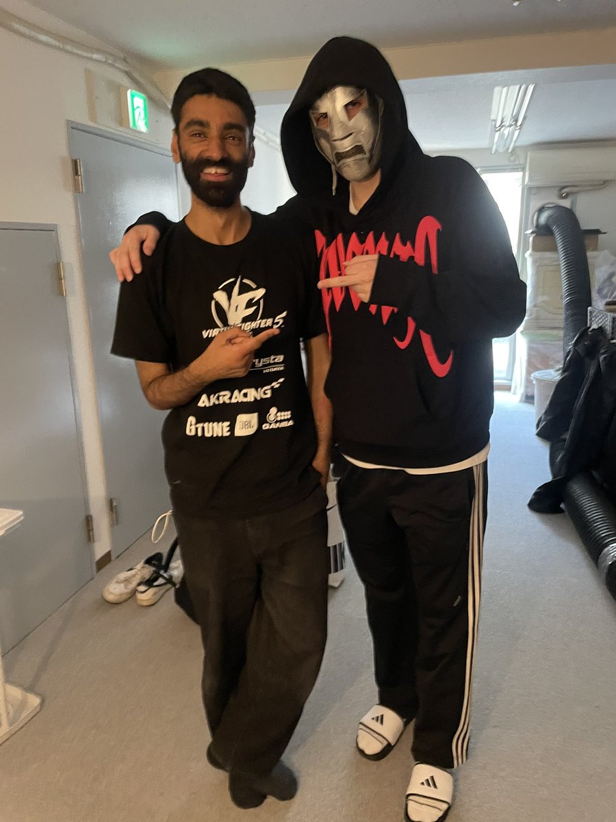 Louweegee3's tweet image. Went final final round and lost the money match 9-10 to Joe Budden,
Crazy ass playstyle I had to adapt lmao
