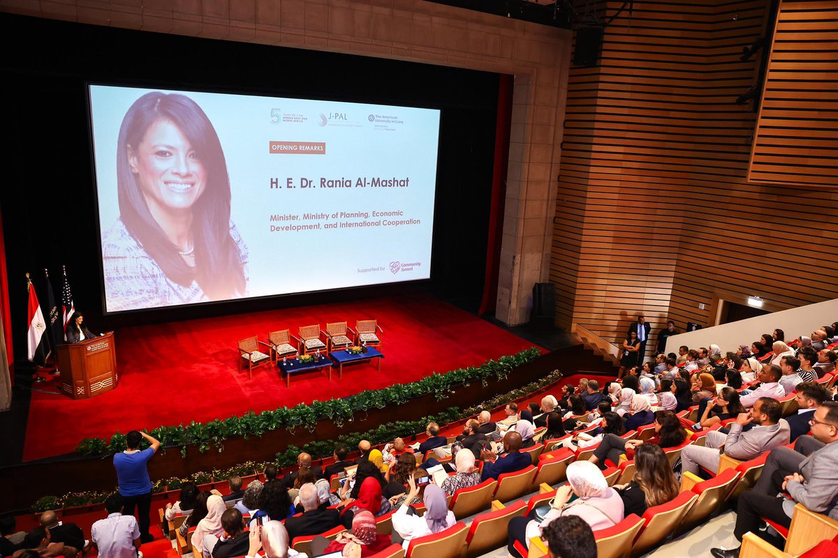 Rania A. Al Mashat (@raniaalmashat) on Twitter photo سعدتُ بالمشاركة في الاحتفال الذي نظمته <a href="/AUC/">AUC</a>، بمناسبة مرور ٥ سنوات على تدشين معمل <a href="/JPAL_MENA/">J-PAL MENA</a> الذي يقع مقره بجامعة MIT، وذلك بمشاركة البروفيسور/ أبهيجيت بانرجي الشريك المؤسس والحائز على جائزة نوبل، والدكتور أحمد دلال، <a href="/AUCPresident/">President Dallal</a> والدكتور طارق شوقي، وزير التعليم الأسبق. سعدتُ بالمشاركة في الاحتفال الذي نظمته <a href="/AUC/">AUC</a>، بمناسبة مرور ٥ سنوات على تدشين معمل <a href="/JPAL_MENA/">J-PAL MENA</a> الذي يقع مقره بجامعة MIT، وذلك بمشاركة البروفيسور/ أبهيجيت بانرجي الشريك المؤسس والحائز على جائزة نوبل، والدكتور أحمد دلال، <a href="/AUCPresident/">President Dallal</a> والدكتور طارق شوقي، وزير التعليم الأسبق.