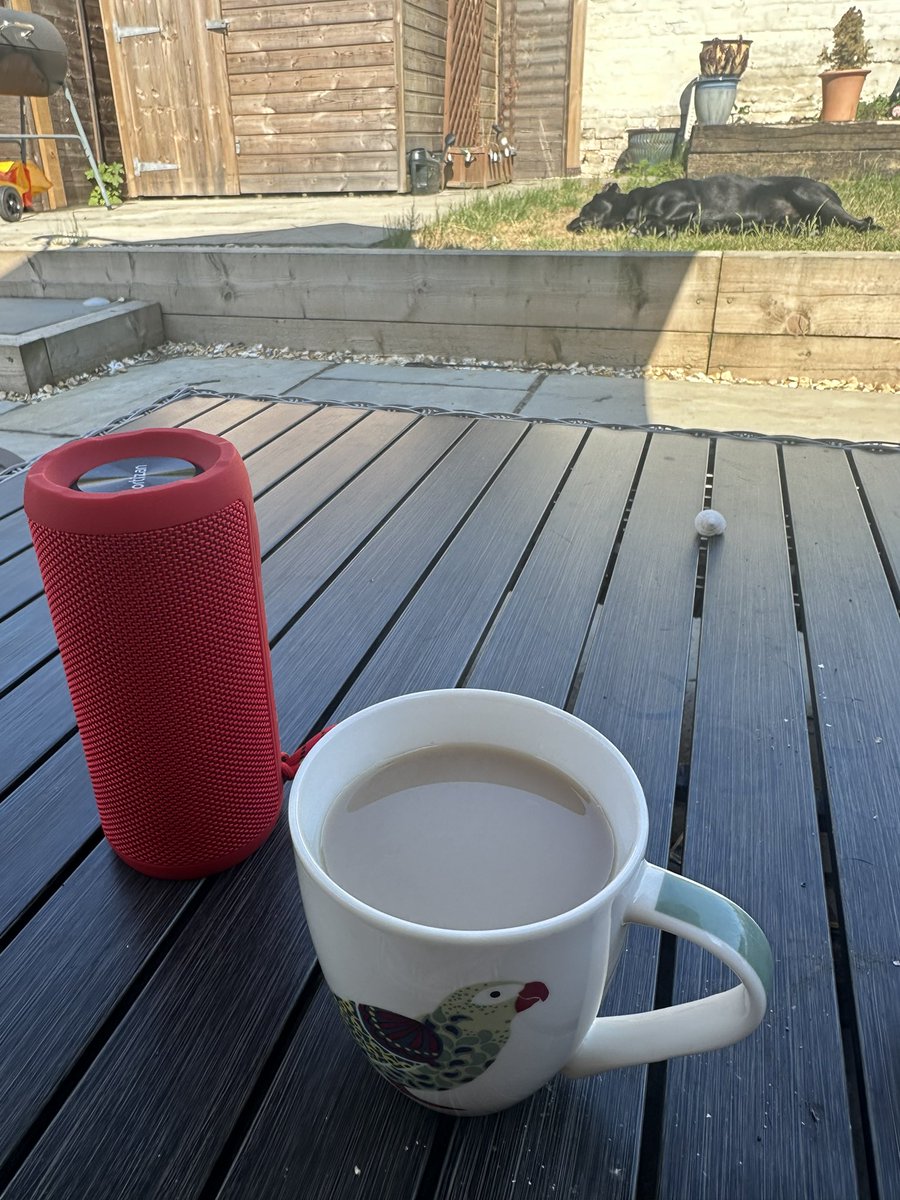 dontforgetchaos's tweet image. Good morning. It appears I have just made myself the worlds worst cup of tea 😱