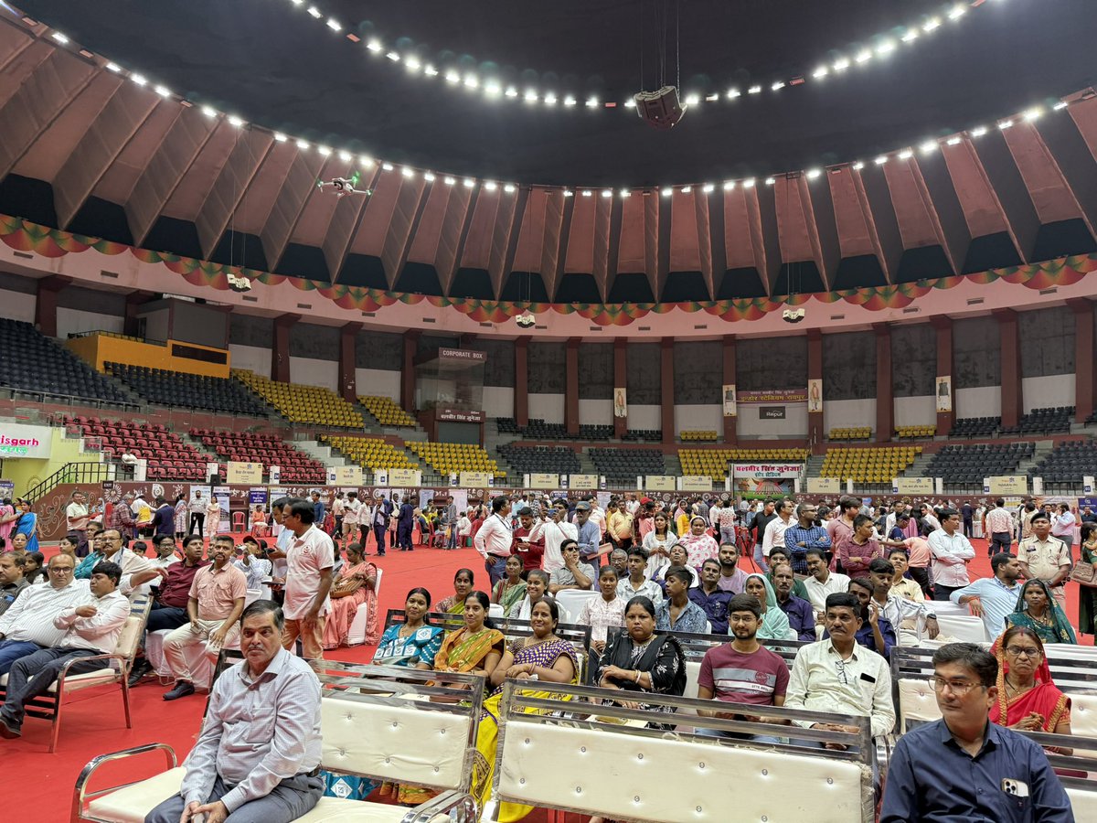 SirohiBhawna's tweet image. Transformative step by our collector raipur dr gaurav singh in launching “project chaav” to look after employees of administration - healthy workforce - healthy nation ! Inspired by his dedication and drive to make a difference in health for people in raipur ! Leading from front.