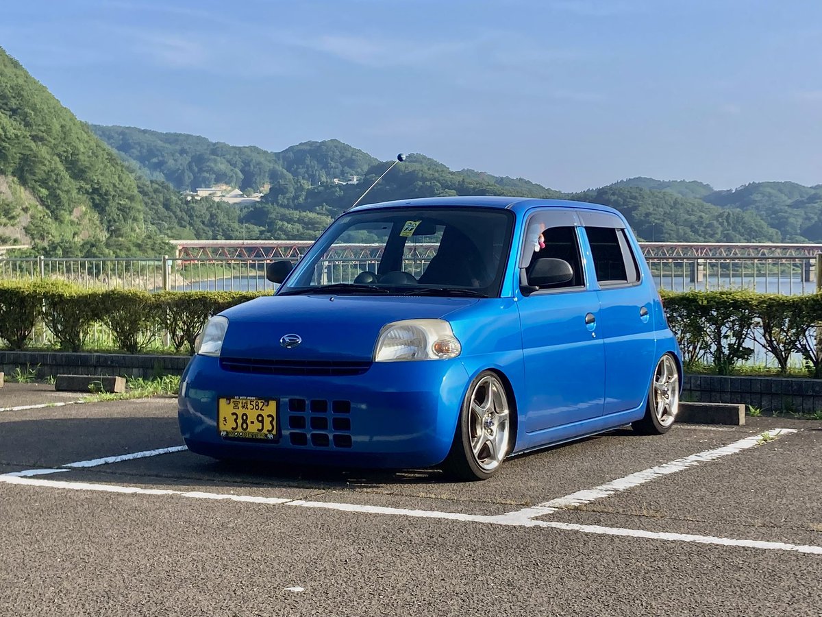 ta_s_o_'s tweet image. ホイール替えました‼️
トヨタ MR-S 純正オプション ホイール
F:15×6.5j+45
R:15×6j+45
ツラは甘いけど15インチに見えなくてキモいから満足