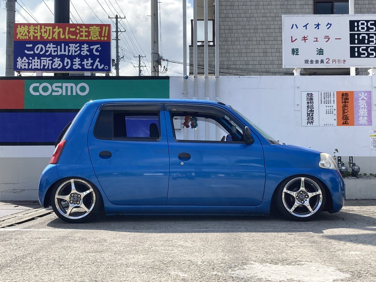 ta_s_o_'s tweet image. ホイール替えました‼️
トヨタ MR-S 純正オプション ホイール
F:15×6.5j+45
R:15×6j+45
ツラは甘いけど15インチに見えなくてキモいから満足