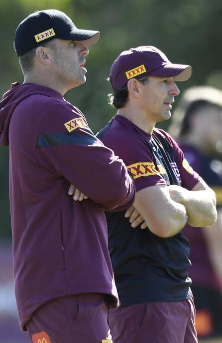 DaveRic1's tweet image. Sunday Column: “All a club has to do is call me.” From the Queensland dressing room, Billy Slater said all he needed as NRL clubs eye future head coach Josh Hannay. @telegraph_sport 👇🏻👇🏻
dailytelegraph.com.au/sport/nrl/bill…