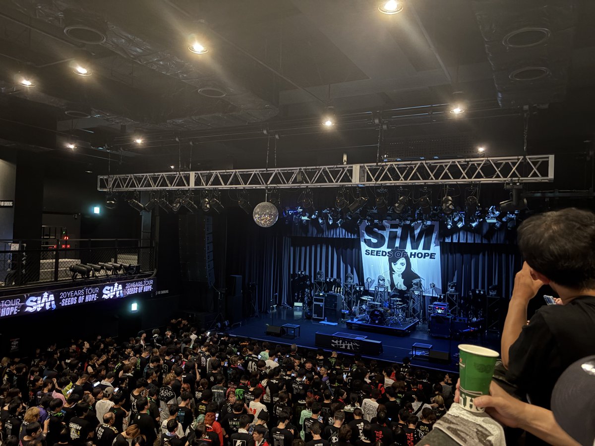 週末は大阪に来ています〜♡

実は...ライブへ行くことが私の息抜きです😎✨
息子もすっかりファンです🤭

ご褒美楽しんできます🍻