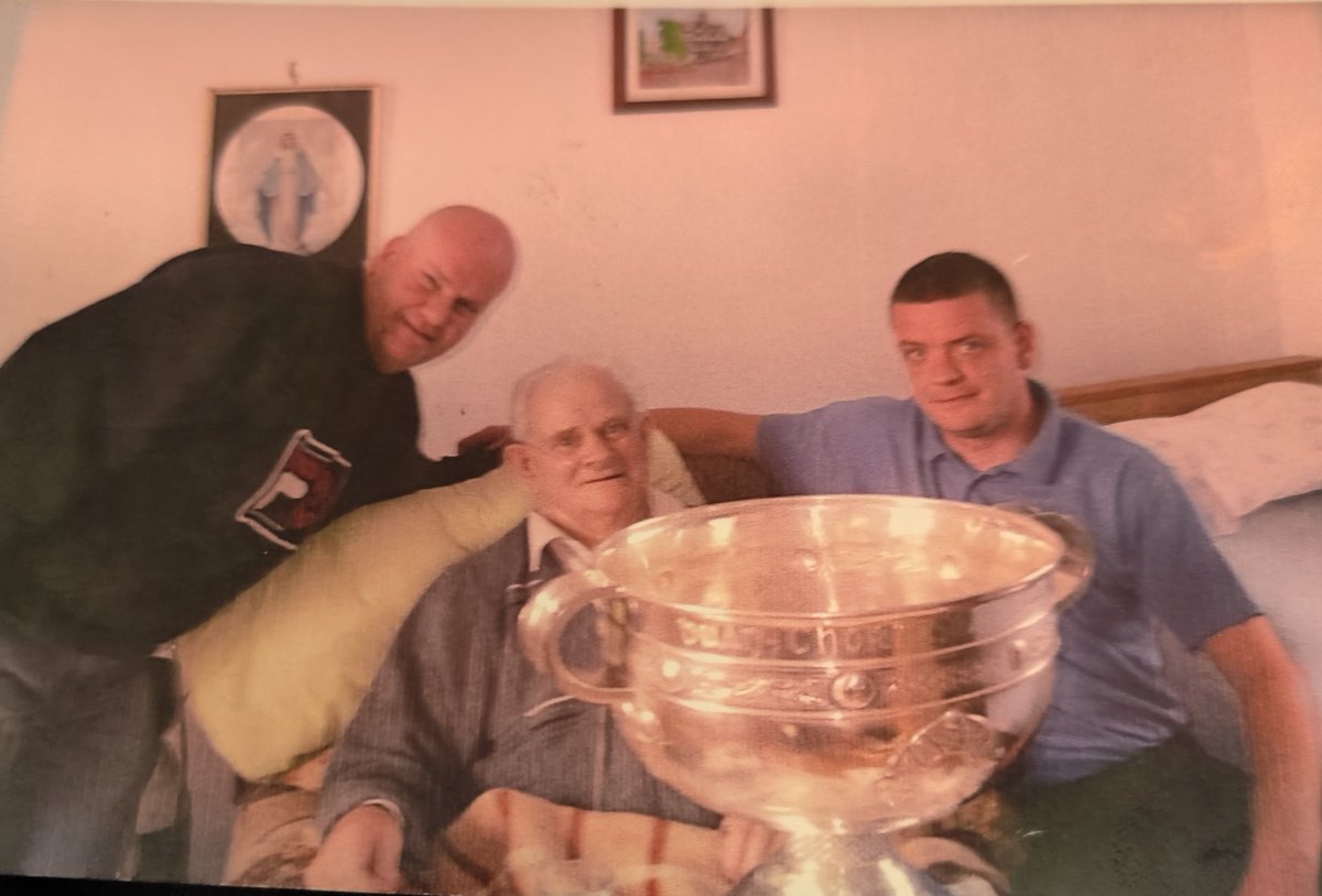 KevSmithTyrone's tweet image. "Sam Maguire Cup" is what Tyrone were trying to win this year. This picture was taken in 2008. Dad always wanted to see it and was delighted when I got it brought to him. He died 7 days later. @AndreBaron3 @Darren_Fewins @fentonstevens @fjd_gough @geecee1 @LornaSimes @sadler02