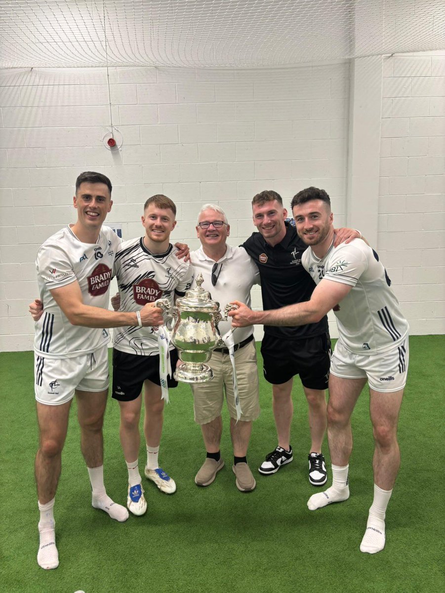 CelbridgeGAA's tweet image. Well done to the Celbridge crew, Mick O'Grady, Tony Archbold, county chairman Mick Mullen, Dean O'Donoghue and Kevin Flynn after Kildare's victory in the Tailteann Cup final at Croke Park
#CillDaraAbú #CillDroichidAbú
