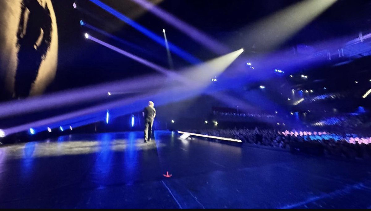 rickygervais's tweet image. Amsterdam. What a crowd. What a city. #Mortality