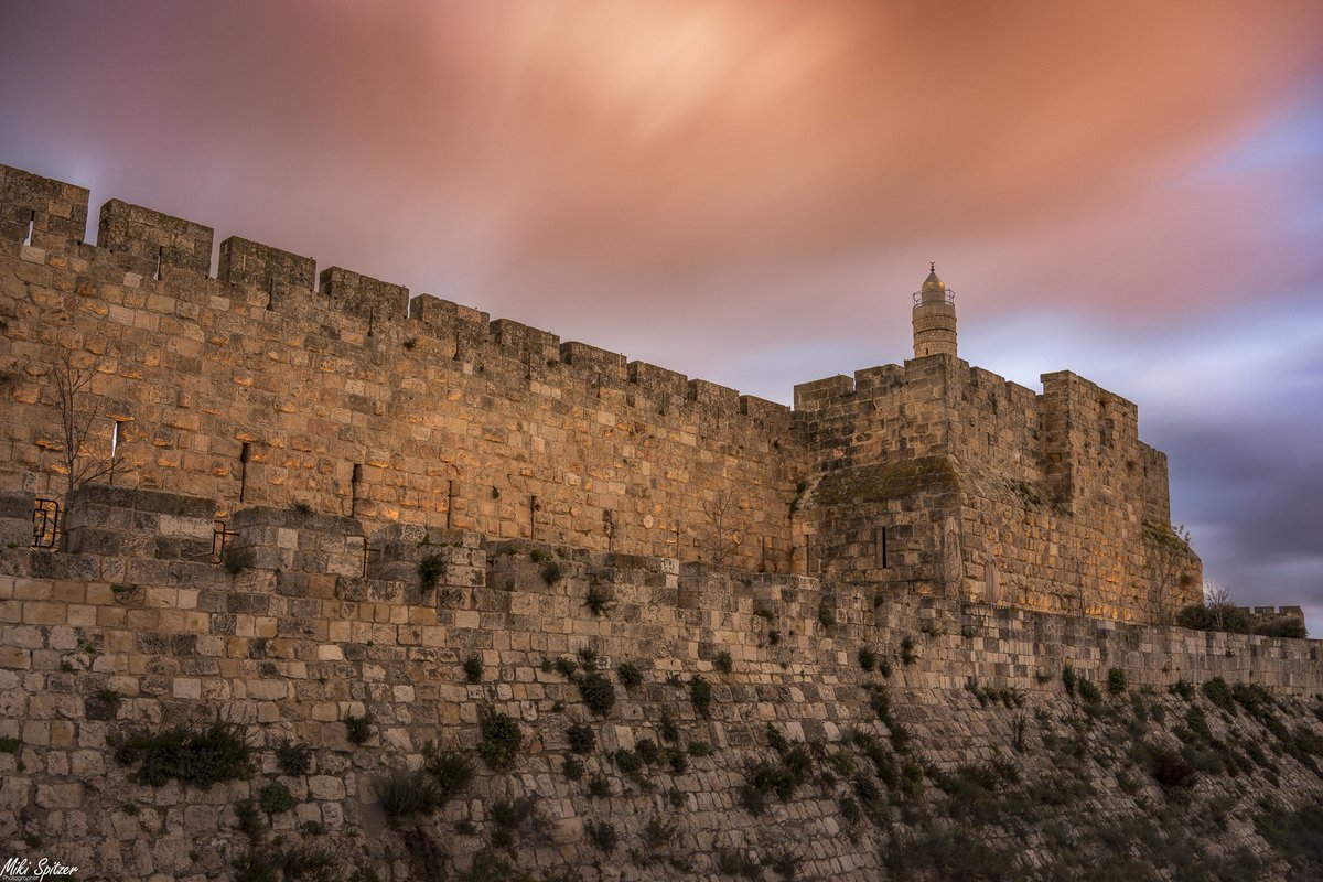 mikispitzer's tweet image. י&quot;ז בתמוז
ביום זה נפרצה חומת ירושלים,
צום קל.
