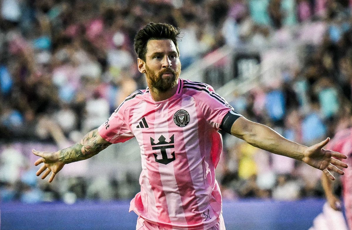 Messi makes it FIVE consecutive MLS braces! ⚽️⚽️✨

2⃣2⃣8️⃣ games with 2 or more goals
1⃣6⃣9⃣ games with exactly 2 goals