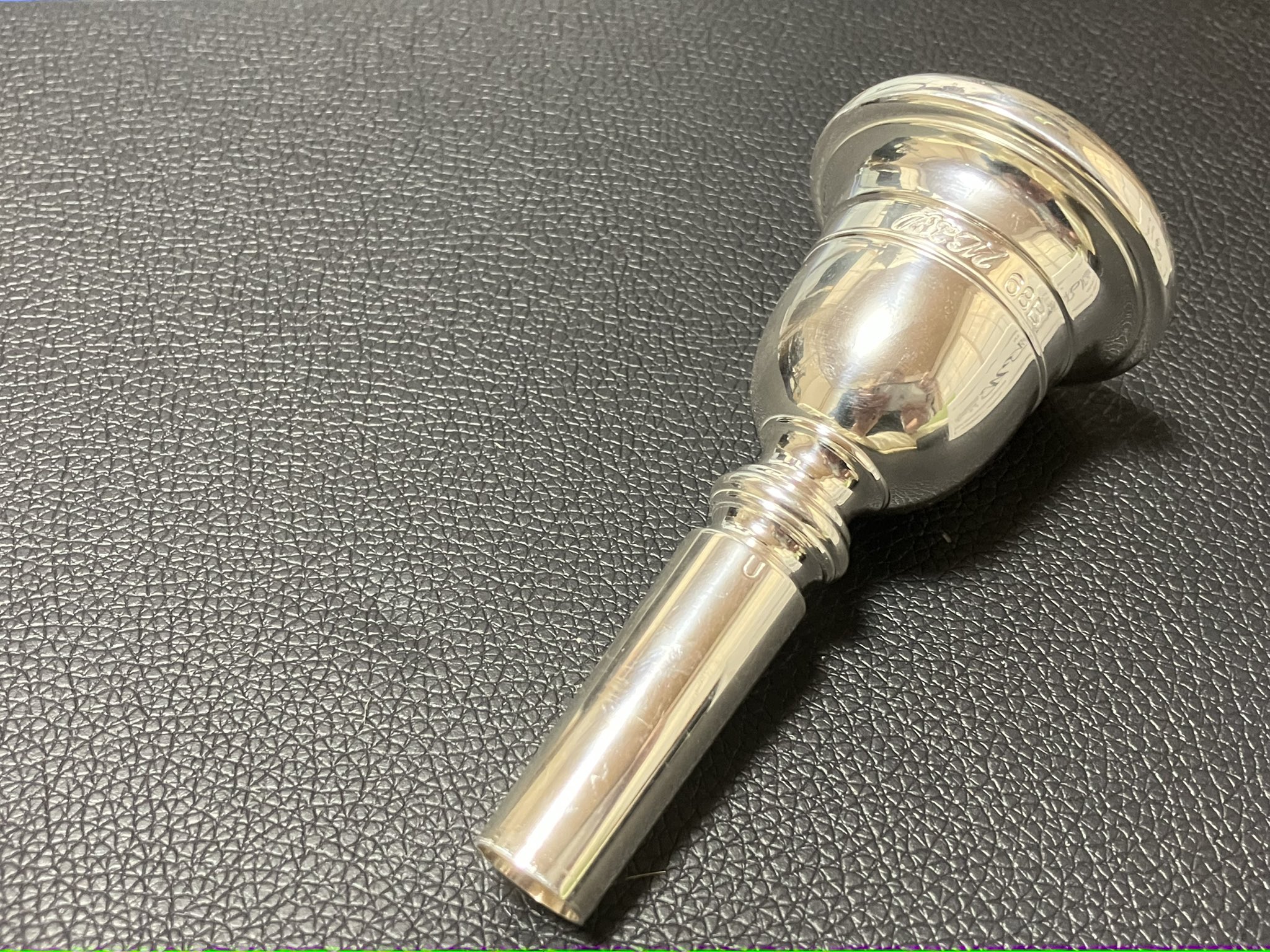 ブラスラボモモ 68B チューバマウスピース ブラスラボモモ Brass Lab