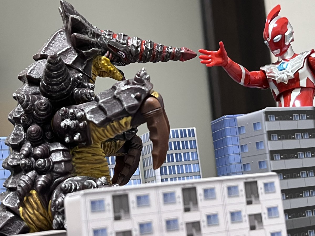 ウルトラ怪獣アドバンス 熱線怪獣グライム』 塗装しました〜 ドライ
