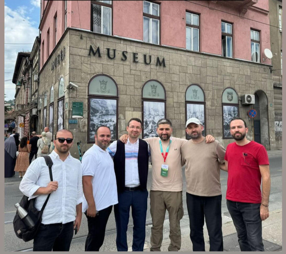 Saraybosna’da gezerken karşılaştık. Kardeşlerimle Bosna hatırası.