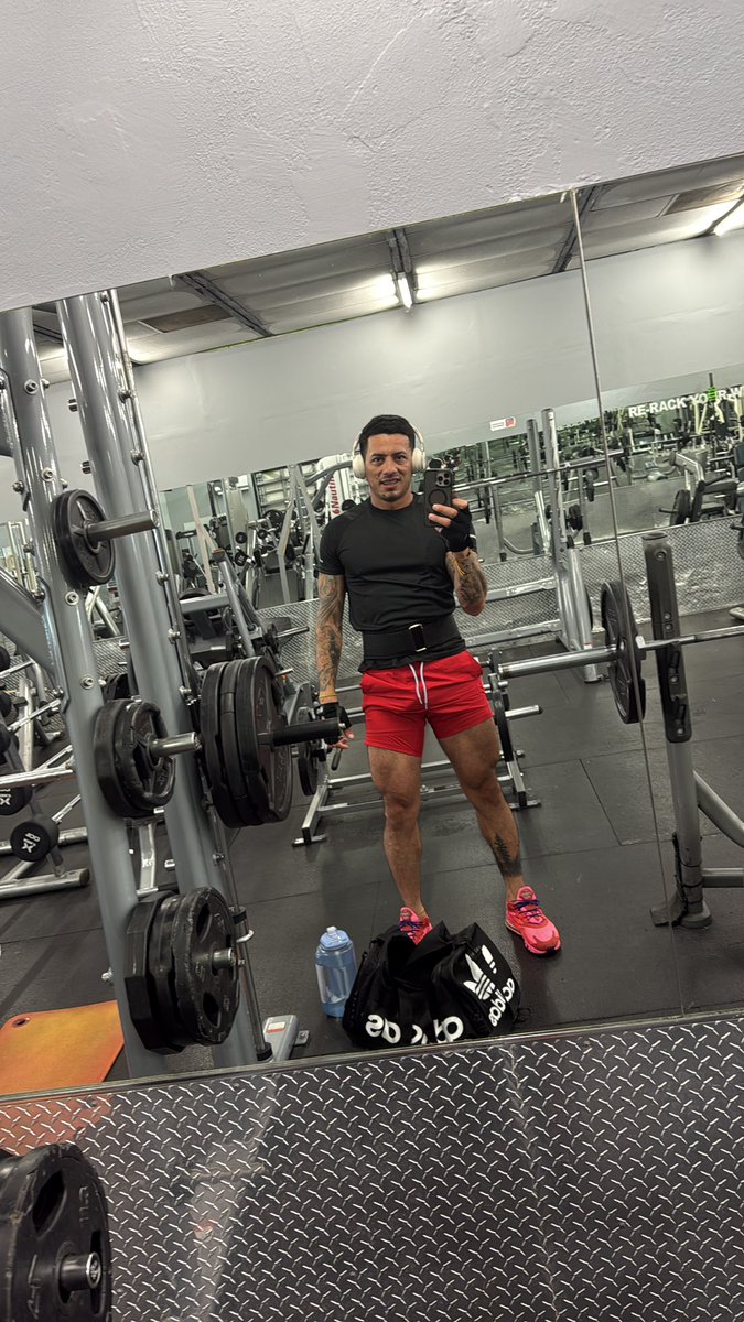 rolito15c's tweet photo. #gym #sexo #adultos https://t.co/LGDTnzbNsW