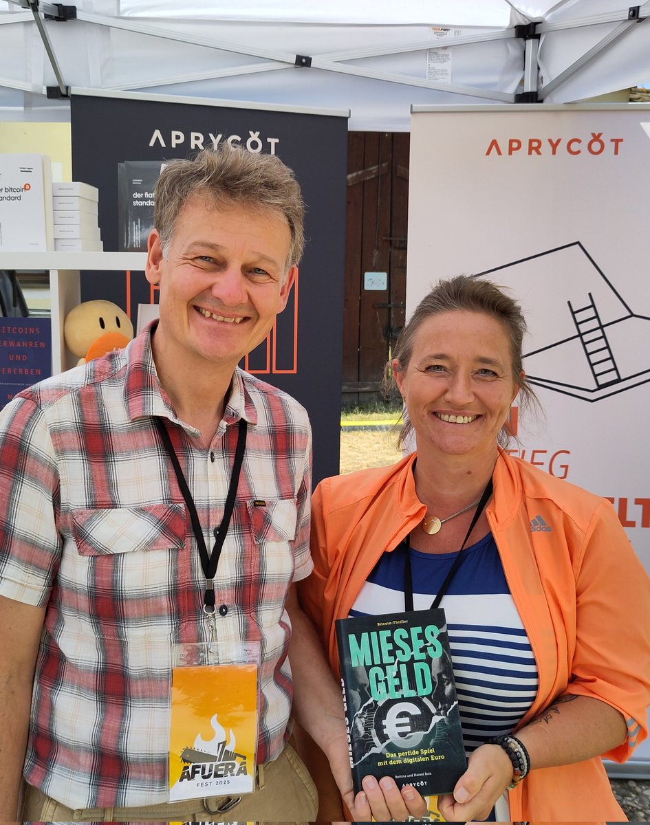 Tag 3 #Afuerafest viel Spaß mit unserem Bitcoin Thriller: Mieses Geld.