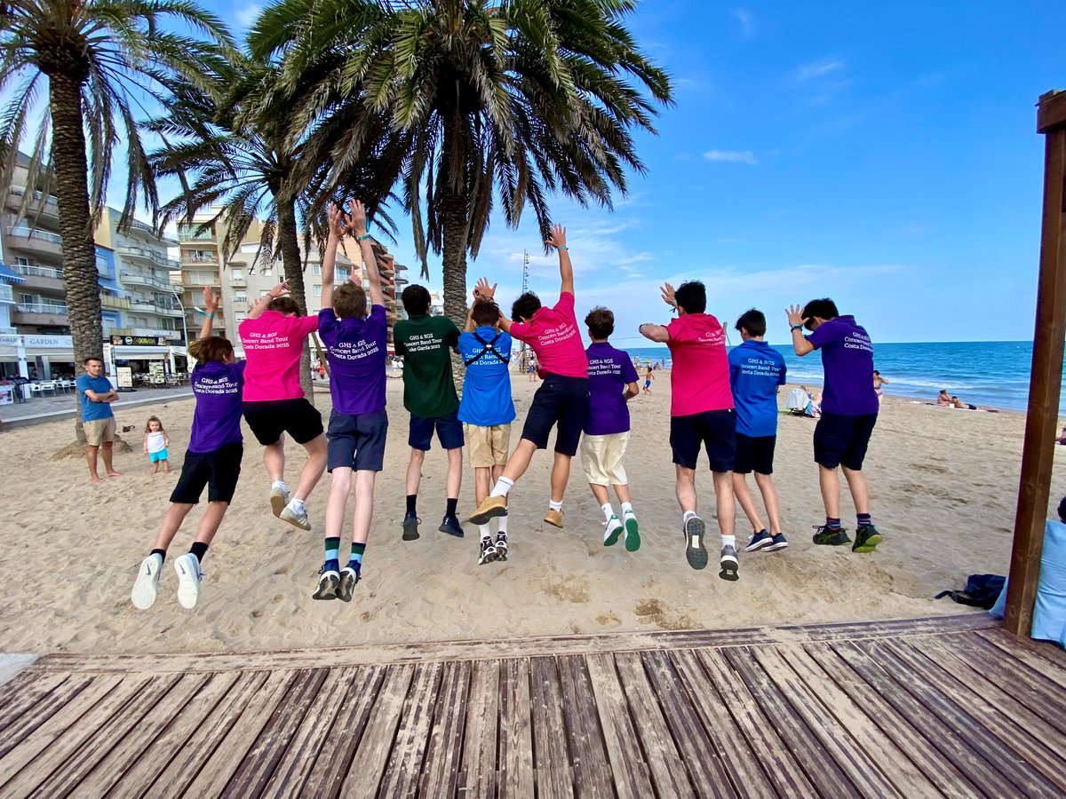 #RGSGuildford Amazing concert in the heat of Barcelona proving that Disco lives on as ABBA Gold left the audience wanting more, before some much-needed down-time on the beach!