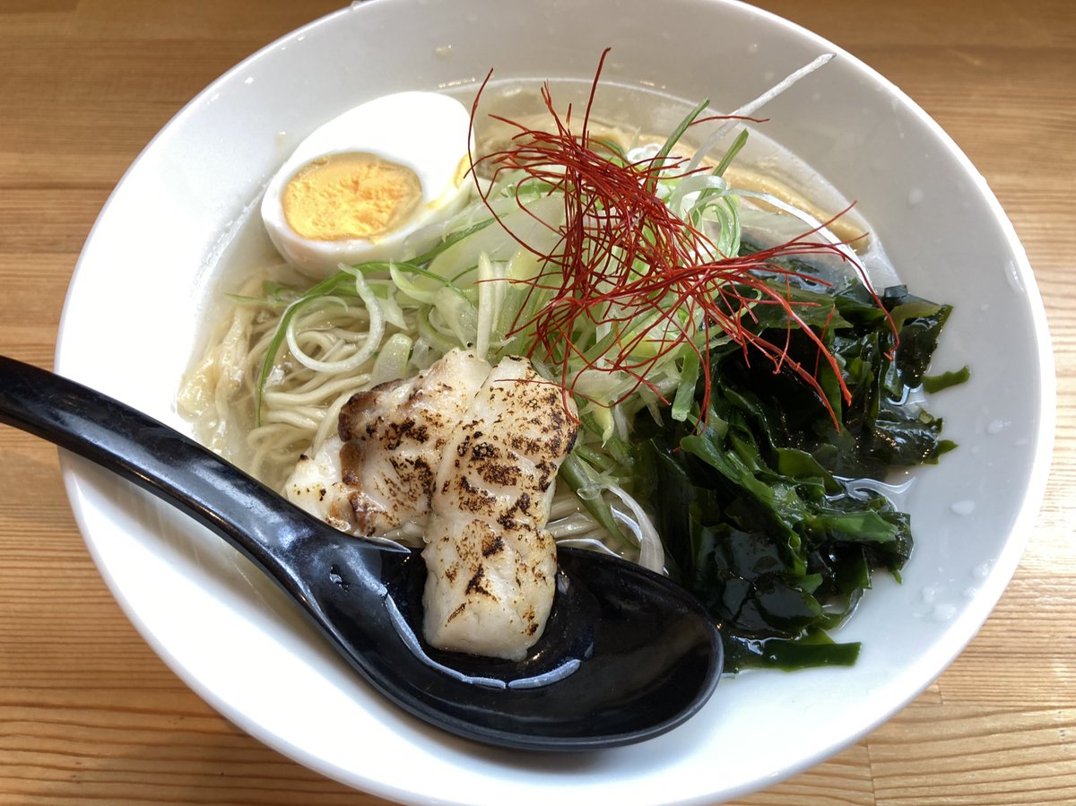 鶏白湯ラーメンぱいず　宇都宮東
冷やしラーメン(鯛出汁)
地元の冷やしラーメンとは違うけど旨いです。鯛の切身がチャーシューの代わりデスね。肉の油問題クリア。
女性店主に代わってからレベルがあがりました。