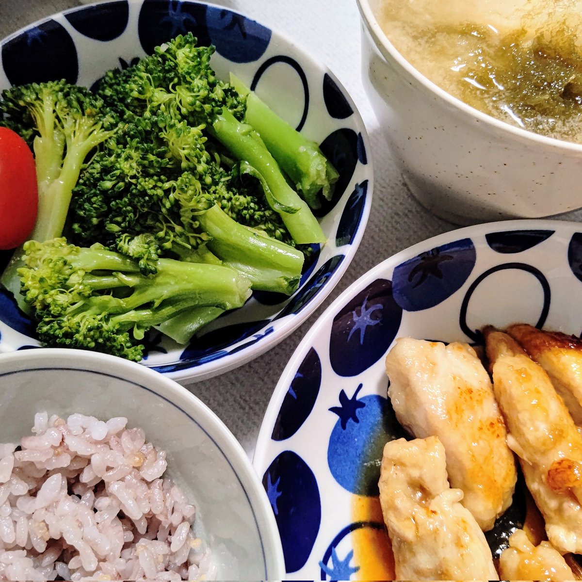 happy_twins0218's tweet image. 副菜なのか🥦
もはや主菜の存在感✨
ごま油の香りがそそります🤤うま
茹でるはレンチン✨
簡単で美味しい！
#無限ブロッコリー 
#ひらめきレシピ #p26 #p27