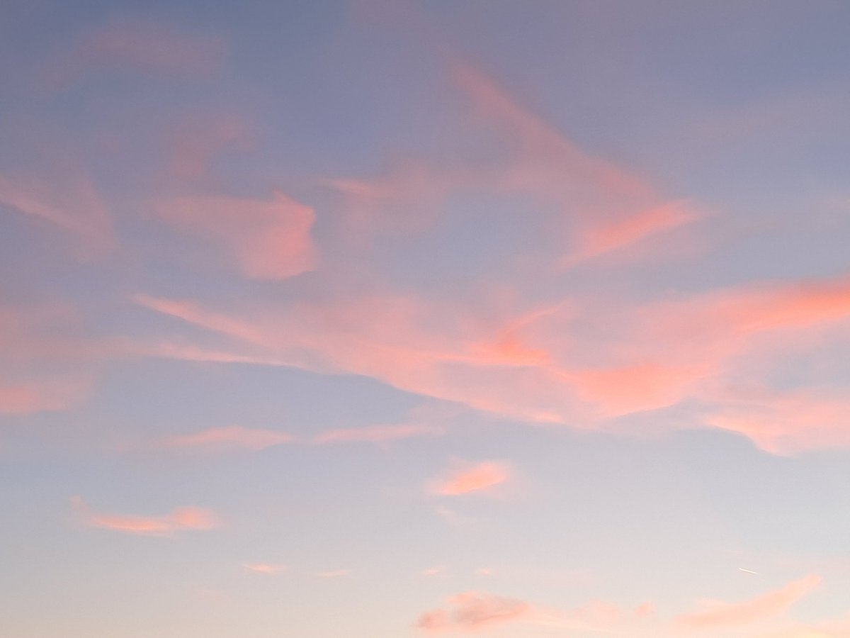 kbspiritsurvive's tweet photo. #Summerskies https://t.co/hXNZEWFHhc