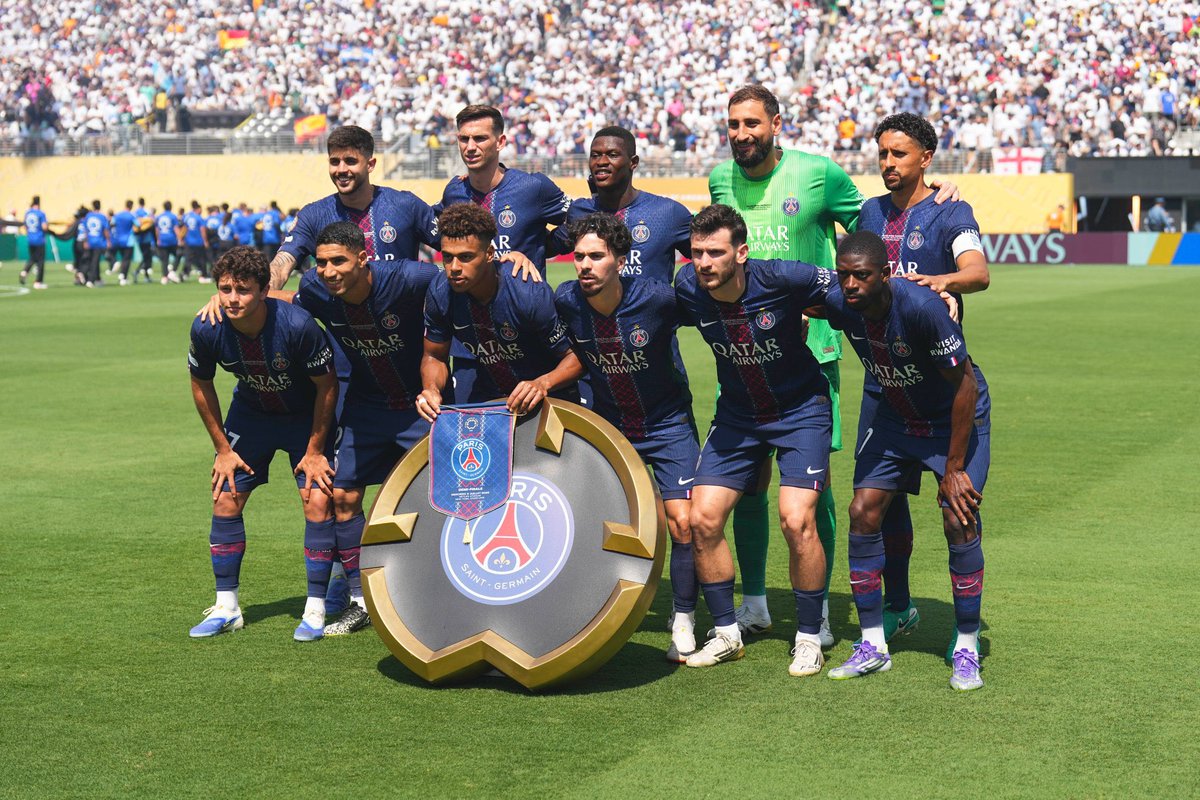 BeFootball (@_befootball) on Twitter photo 🚨 𝗟𝗘 𝗣𝗦𝗚 𝗘𝗦𝗧 𝗪𝗢𝗥𝗟𝗗𝗪𝗜𝗗𝗘 : 𝗟𝗔 𝗕𝗢𝗨𝗧𝗜𝗤𝗨𝗘 𝗗𝗨 𝗖𝗟𝗨𝗕 𝗦𝗜𝗧𝗨𝗘́𝗘 𝗔̀ 𝗡𝗘𝗪 𝗬𝗢𝗥𝗞 𝗘𝗦𝗧 𝗣𝗟𝗘𝗜𝗡𝗘… 𝗗𝗨 𝗠𝗔𝗧𝗜𝗡 𝗔𝗨 𝗦𝗢𝗜𝗥 🇺🇸❤️💙🤯
Le club a enregistré une augmentation de ses ventes de maillot domicile de + de 𝟳𝟰𝟰%. 😱
Même les 🚨 𝗟𝗘 𝗣𝗦𝗚 𝗘𝗦𝗧 𝗪𝗢𝗥𝗟𝗗𝗪𝗜𝗗𝗘 : 𝗟𝗔 𝗕𝗢𝗨𝗧𝗜𝗤𝗨𝗘 𝗗𝗨 𝗖𝗟𝗨𝗕 𝗦𝗜𝗧𝗨𝗘́𝗘 𝗔̀ 𝗡𝗘𝗪 𝗬𝗢𝗥𝗞 𝗘𝗦𝗧 𝗣𝗟𝗘𝗜𝗡𝗘… 𝗗𝗨 𝗠𝗔𝗧𝗜𝗡 𝗔𝗨 𝗦𝗢𝗜𝗥 🇺🇸❤️💙🤯
Le club a enregistré une augmentation de ses ventes de maillot domicile de + de 𝟳𝟰𝟰%. 😱
Même les