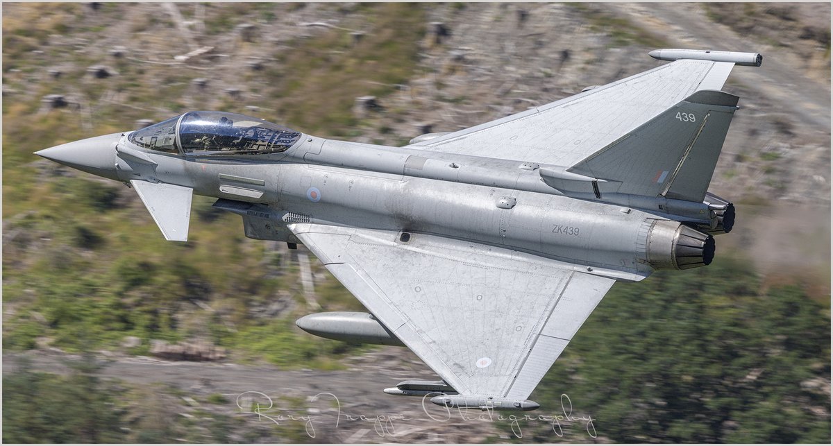 RoryTrappe's tweet image. Chaos on a hairpin ! One of the three RAF Typhoons that flew through the Mach loop last week. #raftyphoon #machloop #lowlevelflying #snowdonia #3Squadron #eurofightertyphoon #Eurofighter