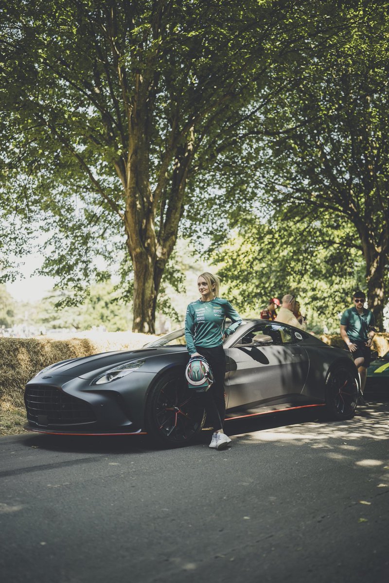 astonmartin's tweet image. A Saturday special.
@AstonMartinF1 Driver Ambassador, @1JessicaHawkins, tackled the famous #FoS hillclimb in the new Vantage S.
#AstonMartinFoS #Vantage #THRILLDRIVEN