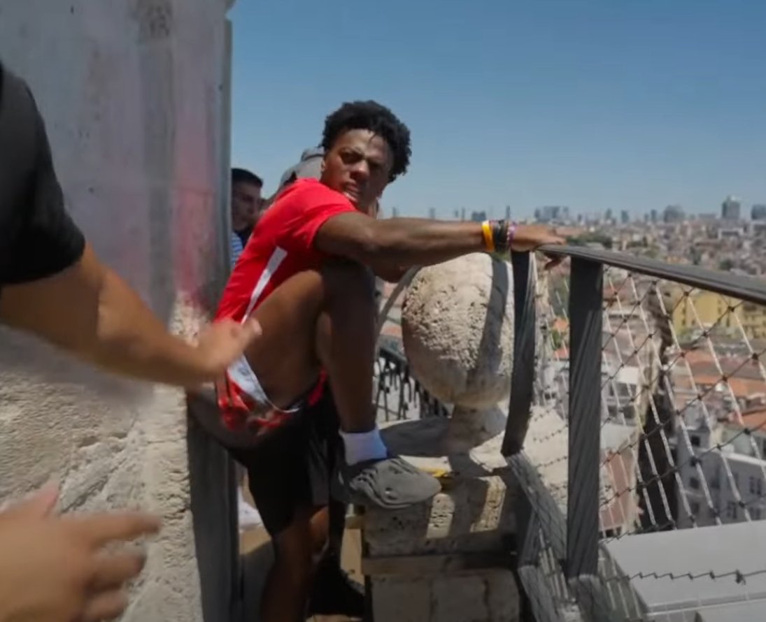 abi adama hezarfen ahmed çelebiyi anlatamıyorlar atcaktı kendini piç harmelkhmklrea