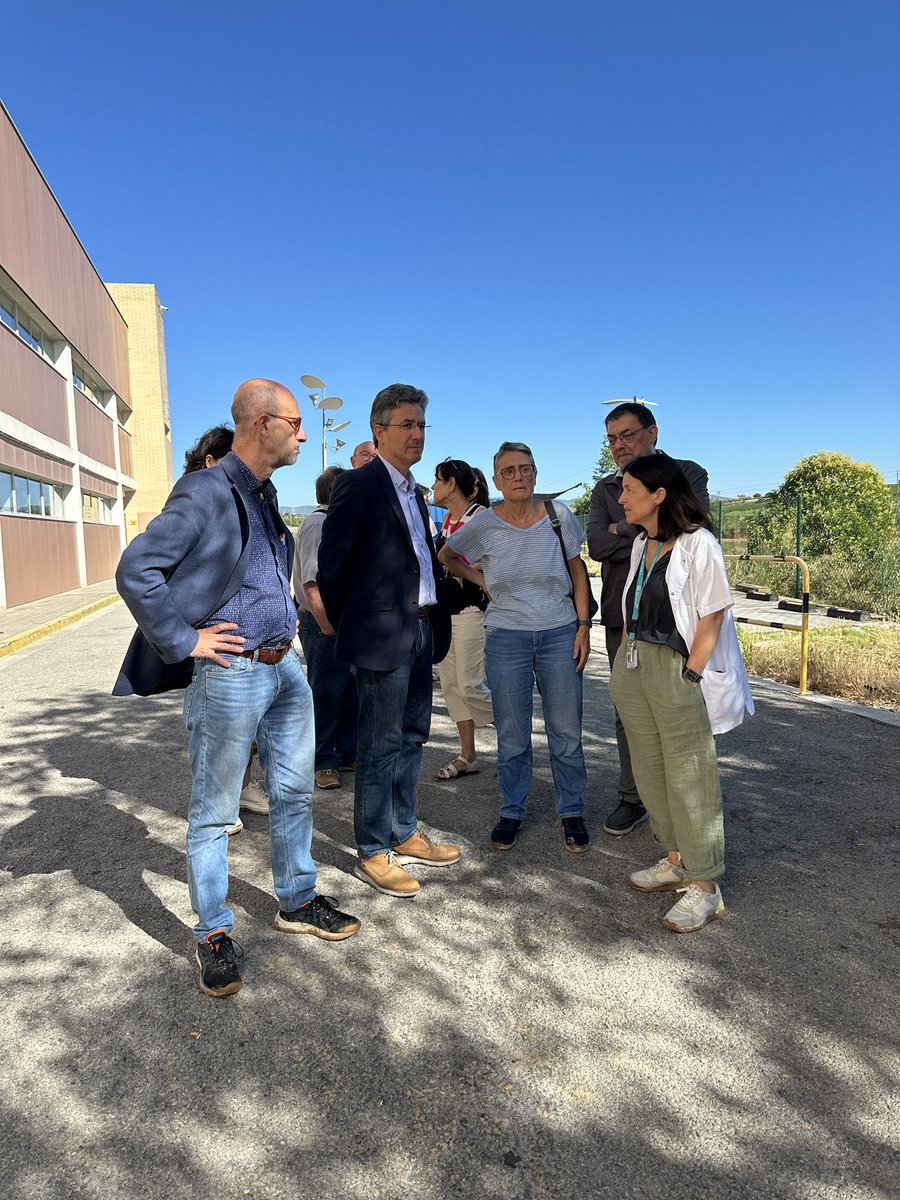 VilafrancaAj's tweet image. 🆕L’alcalde @FRomeroGamarra i el regidor de Salut, Jordi Junyent, han assistit a la visita que ha fet la consellera de @salutcat Olga Pané  fa a l’Hospital Comarcal de #Vilafranca afectat pels aiguats d’ahir. Encara no hi ha aigua i llum i s’hauran d’evacuar els pacients.
👇🏽